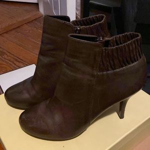 Max Studio Brown Bootie Heels 9M